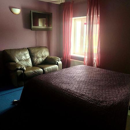 Viesu Nams “Dimantu Ferma” Hotel Ikšķile Eksteriør billede