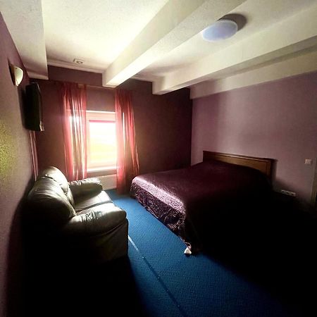 Viesu Nams “Dimantu Ferma” Hotel Ikšķile Eksteriør billede