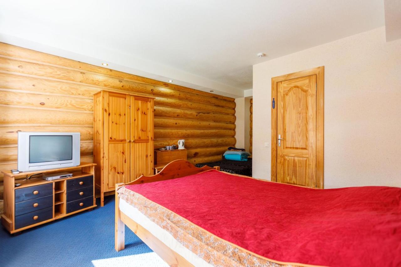 Viesu Nams “Dimantu Ferma” Hotel Ikšķile Eksteriør billede