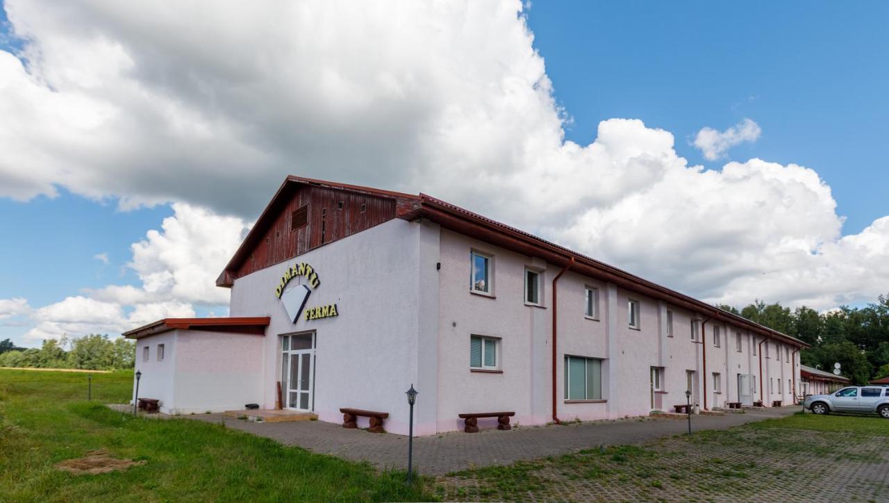 Viesu Nams “Dimantu Ferma” Hotel Ikšķile Eksteriør billede