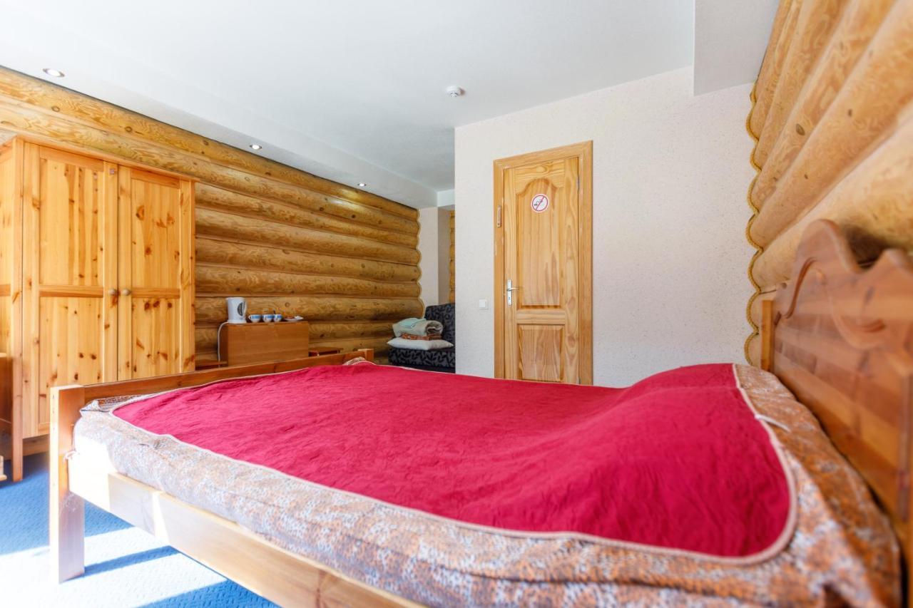 Viesu Nams “Dimantu Ferma” Hotel Ikšķile Eksteriør billede