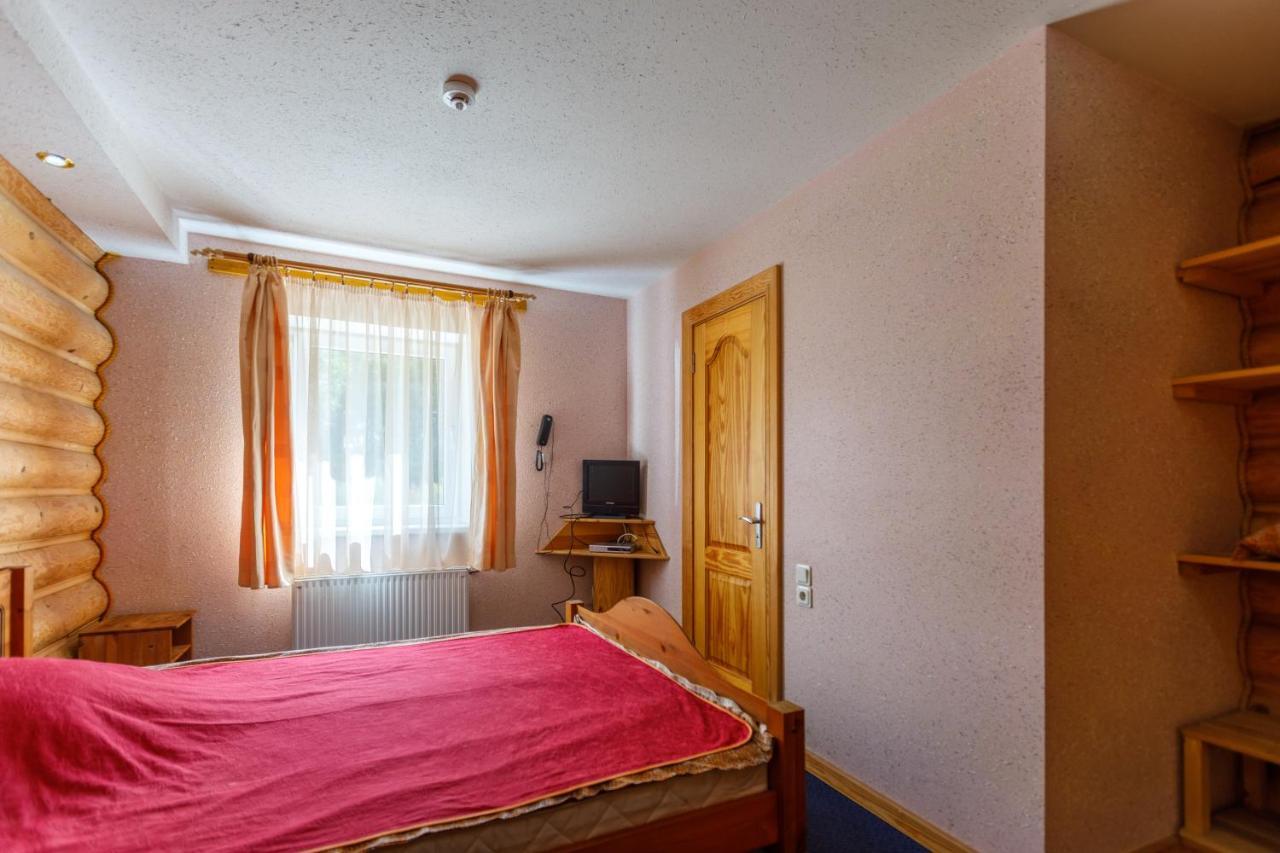 Viesu Nams “Dimantu Ferma” Hotel Ikšķile Eksteriør billede