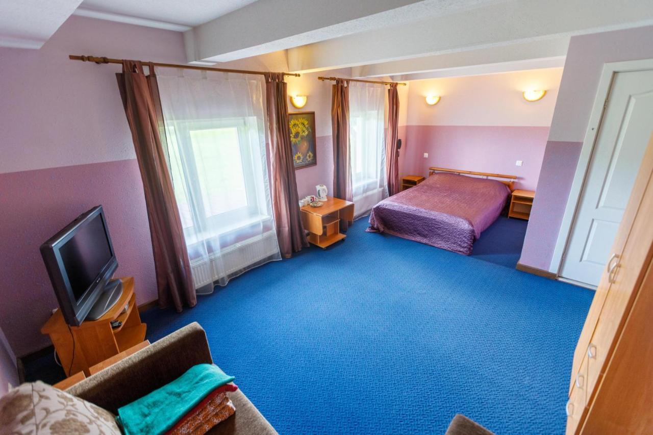 Viesu Nams “Dimantu Ferma” Hotel Ikšķile Eksteriør billede