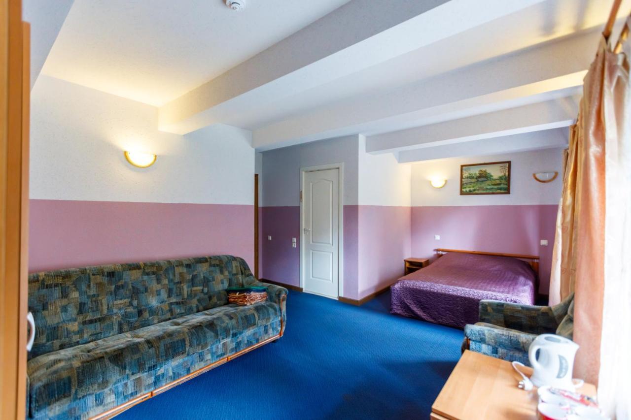 Viesu Nams “Dimantu Ferma” Hotel Ikšķile Eksteriør billede