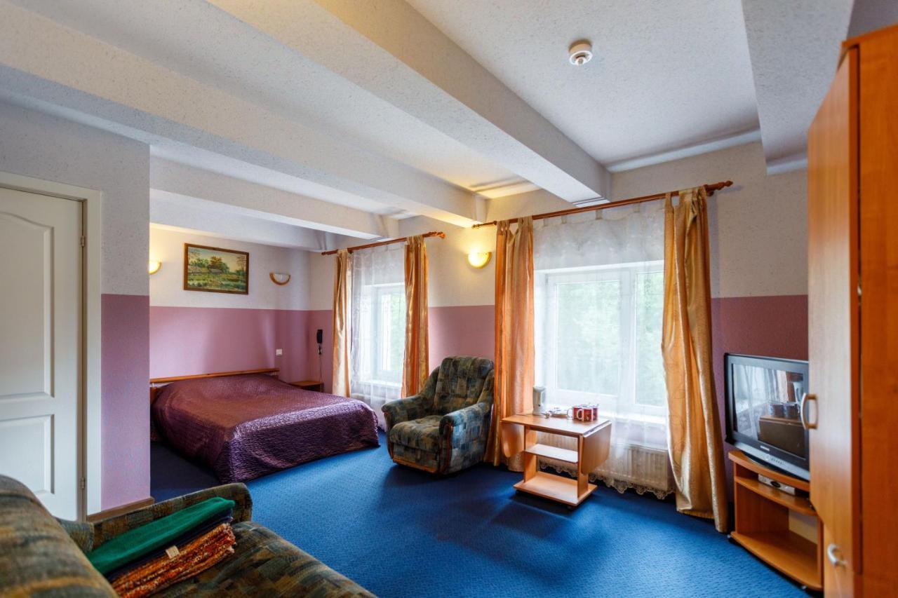 Viesu Nams “Dimantu Ferma” Hotel Ikšķile Eksteriør billede