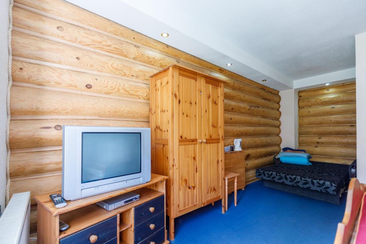 Viesu Nams “Dimantu Ferma” Hotel Ikšķile Eksteriør billede