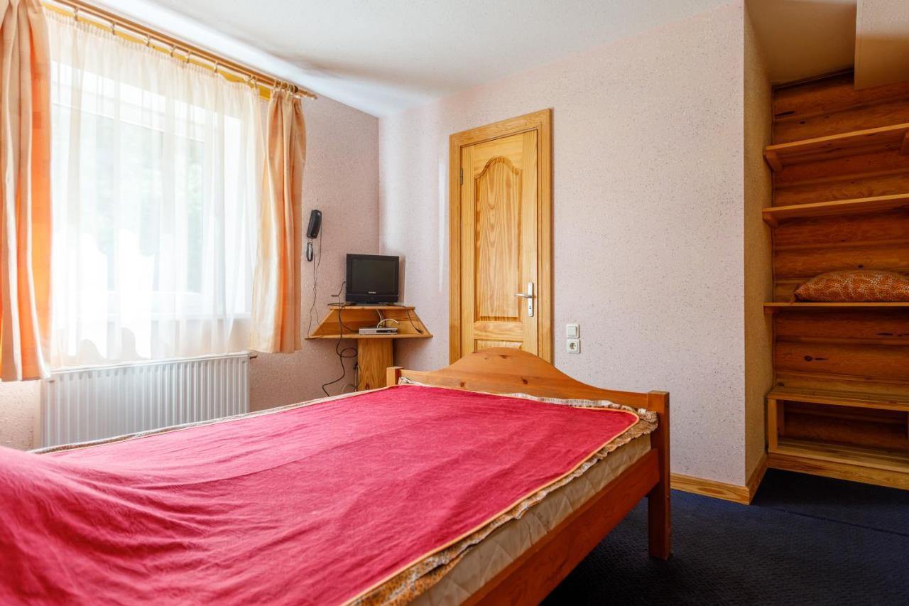 Viesu Nams “Dimantu Ferma” Hotel Ikšķile Eksteriør billede