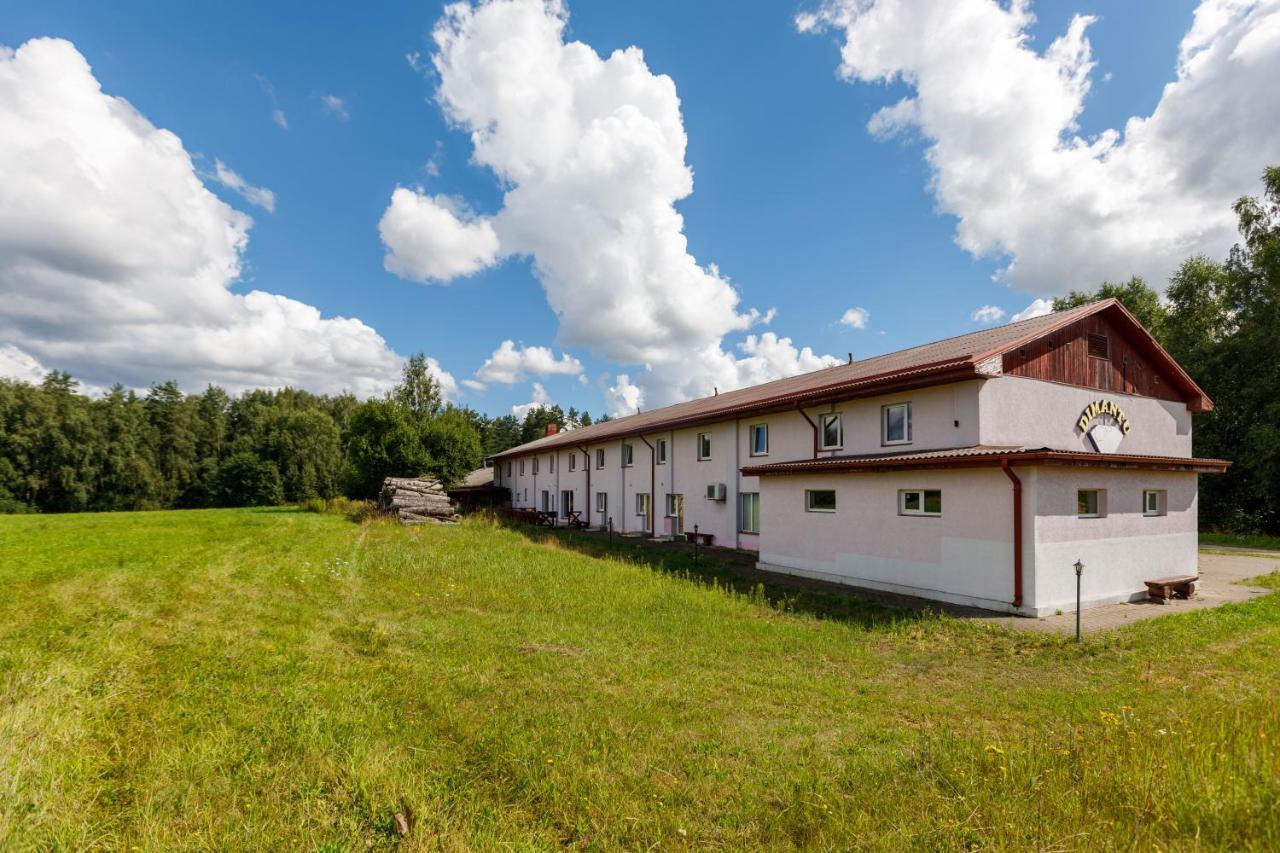Viesu Nams “Dimantu Ferma” Hotel Ikšķile Eksteriør billede