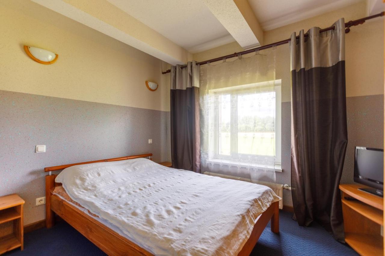 Viesu Nams “Dimantu Ferma” Hotel Ikšķile Eksteriør billede