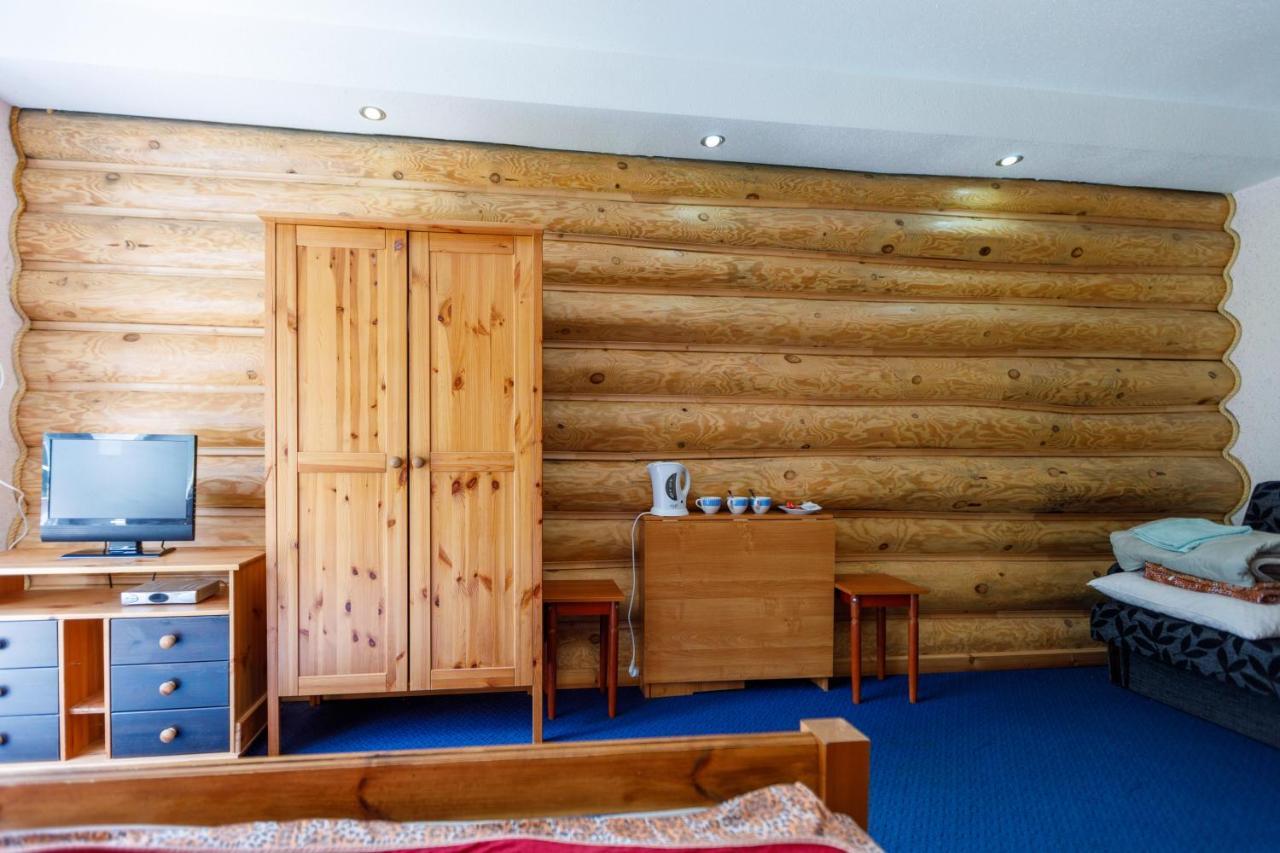 Viesu Nams “Dimantu Ferma” Hotel Ikšķile Eksteriør billede