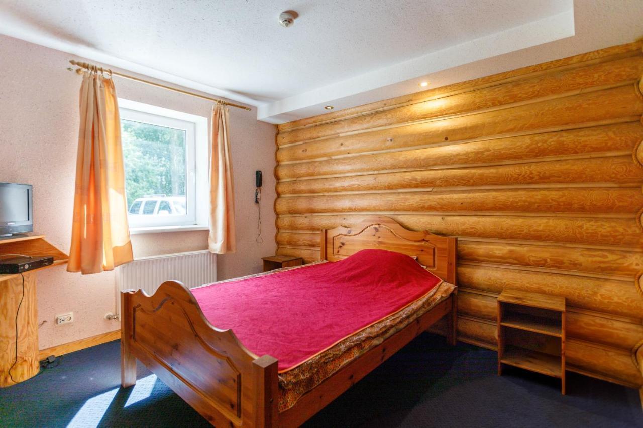 Viesu Nams “Dimantu Ferma” Hotel Ikšķile Eksteriør billede