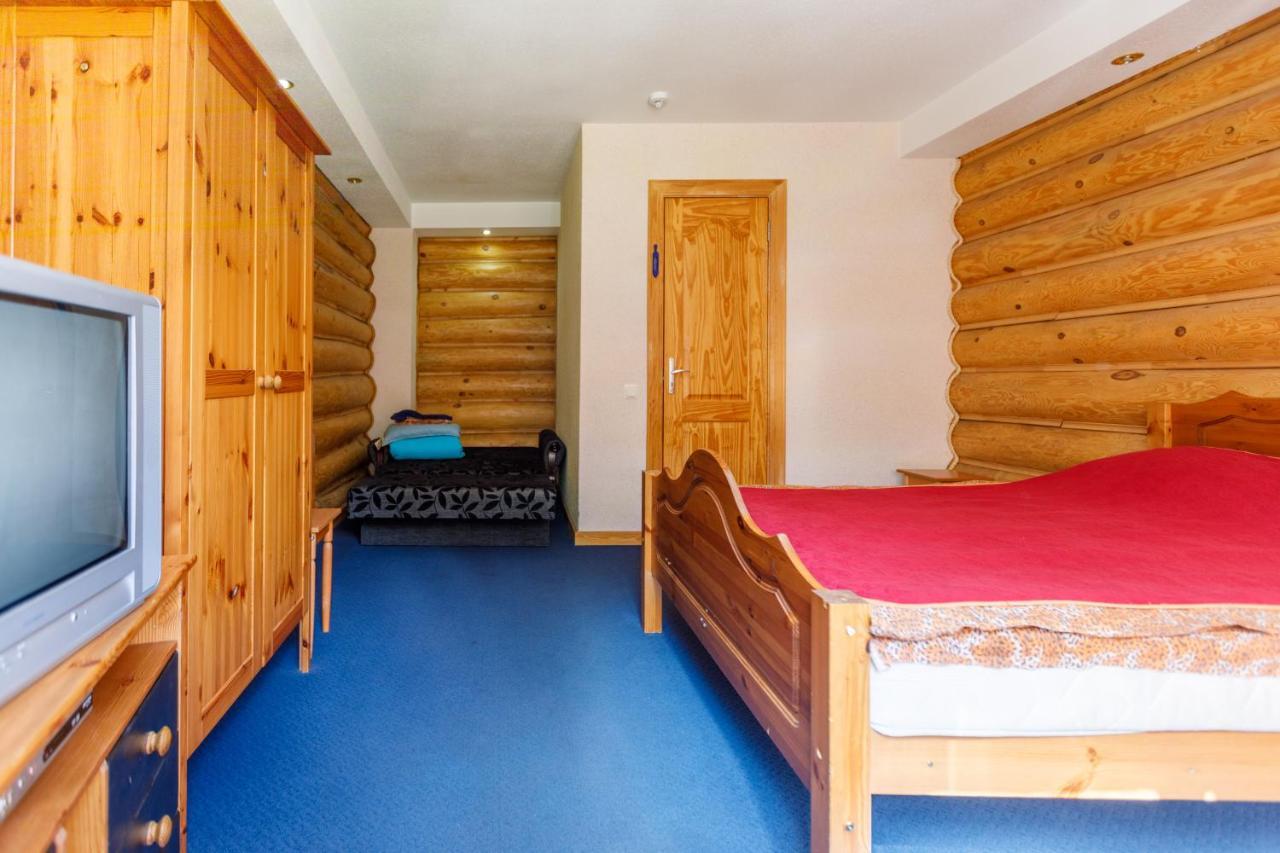 Viesu Nams “Dimantu Ferma” Hotel Ikšķile Eksteriør billede