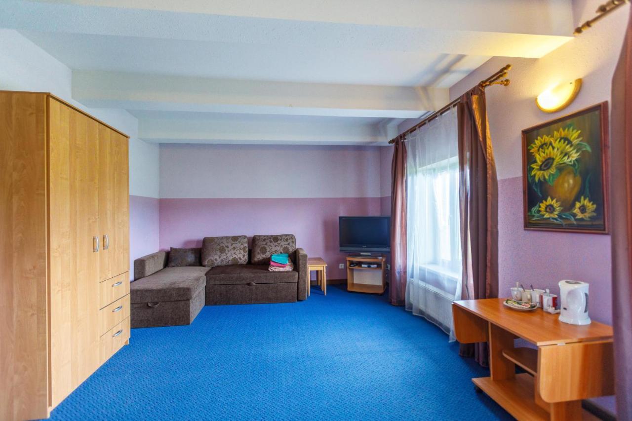 Viesu Nams “Dimantu Ferma” Hotel Ikšķile Eksteriør billede