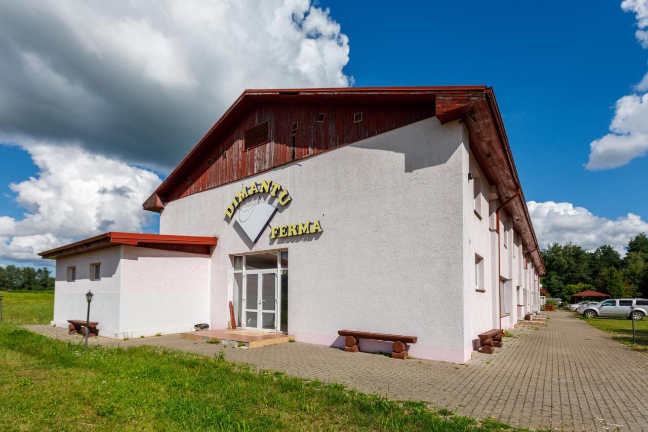 Viesu Nams “Dimantu Ferma” Hotel Ikšķile Eksteriør billede