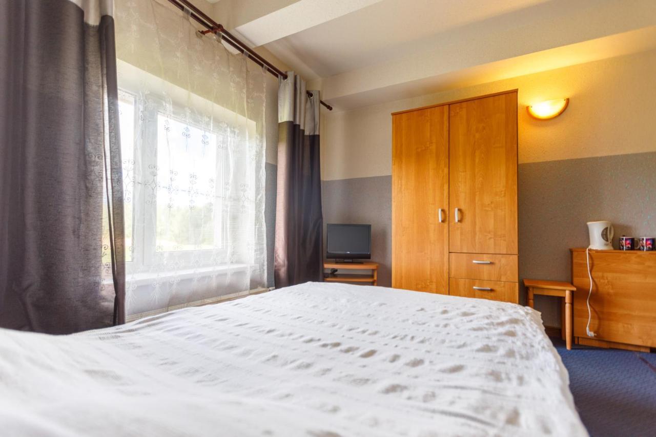 Viesu Nams “Dimantu Ferma” Hotel Ikšķile Eksteriør billede