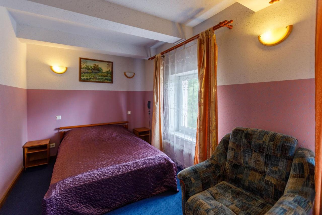 Viesu Nams “Dimantu Ferma” Hotel Ikšķile Eksteriør billede