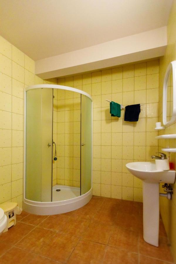 Viesu Nams “Dimantu Ferma” Hotel Ikšķile Eksteriør billede
